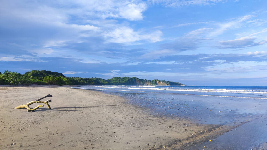 PLAYA GUIONES, NOSARA, COSTA RICA.